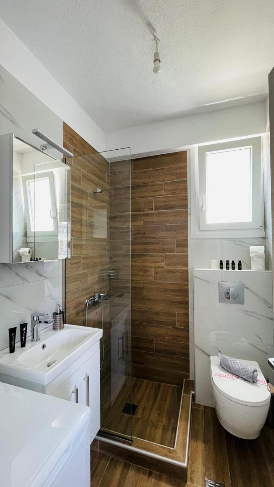Athina Apartment โอฟรีนีออน ภายนอก รูปภาพ