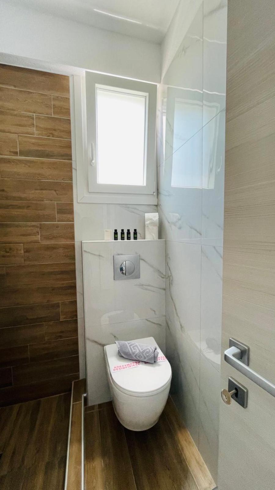 Athina Apartment โอฟรีนีออน ภายนอก รูปภาพ